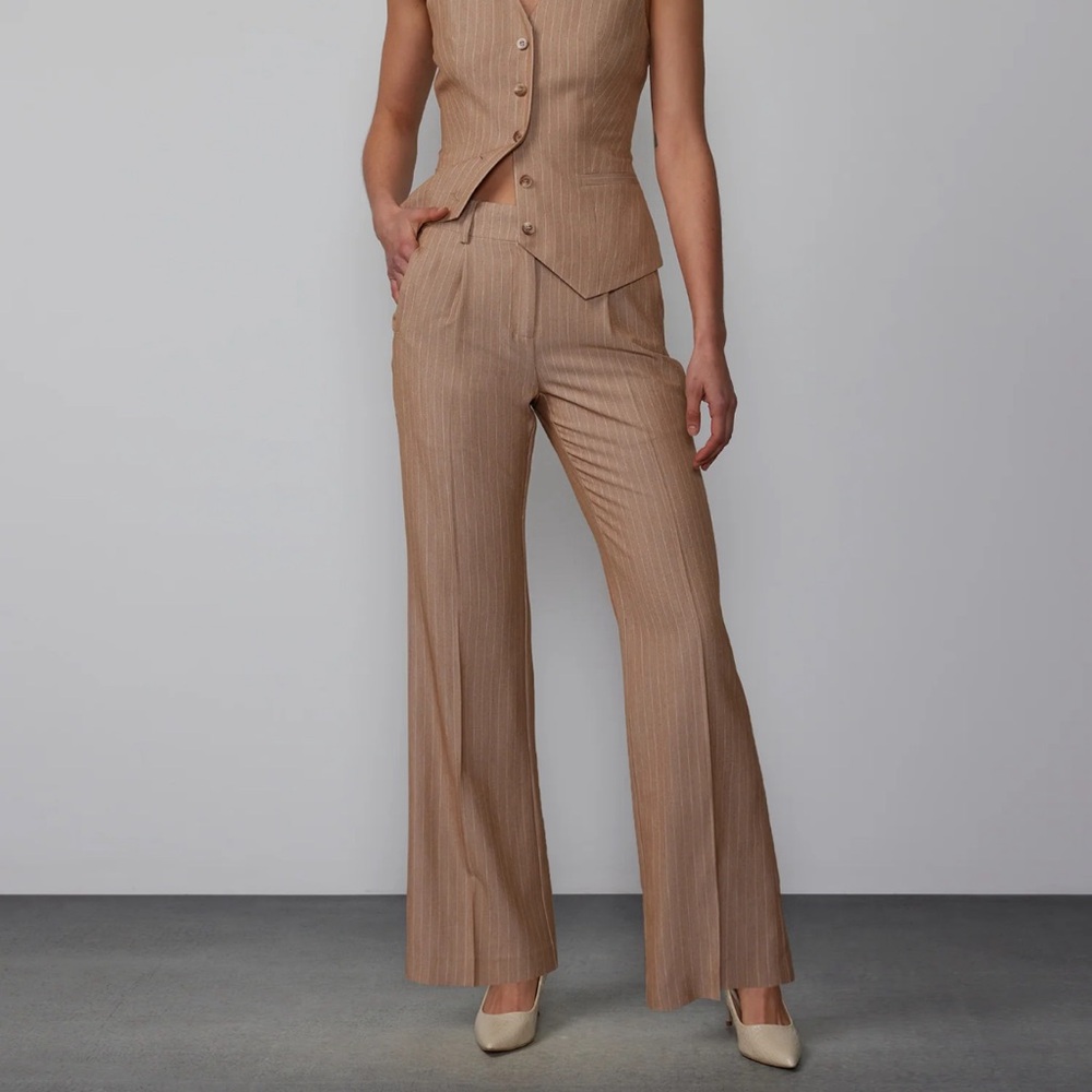 Beige Pinetrip pants size 12